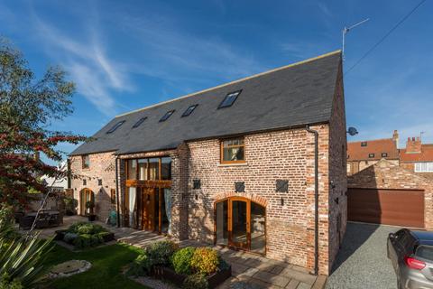 4 bedroom barn conversion for sale - South Street, Barmby-On-The-Marsh, Goole