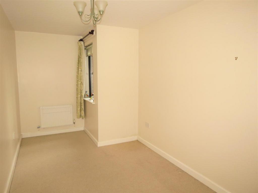 Apartment 5 Darwin House - NEW Bed 2.JPG