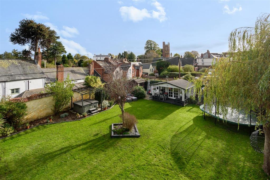 Church Road, Alphington, Exeter 5 bed detached house £695,000