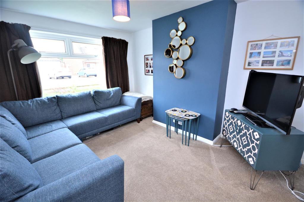 Churchill Drive, Ruddington 3 bed semidetached house £295,000