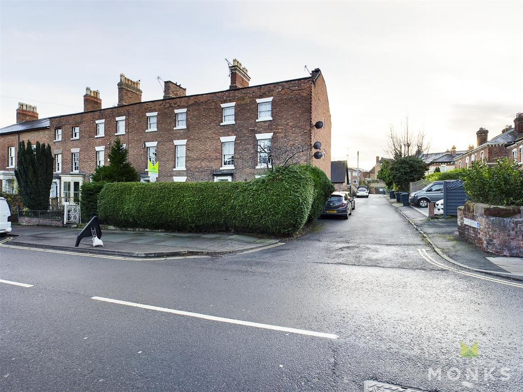 Belle Vue Road, Shrewsbury 1 bed apartment £115,000