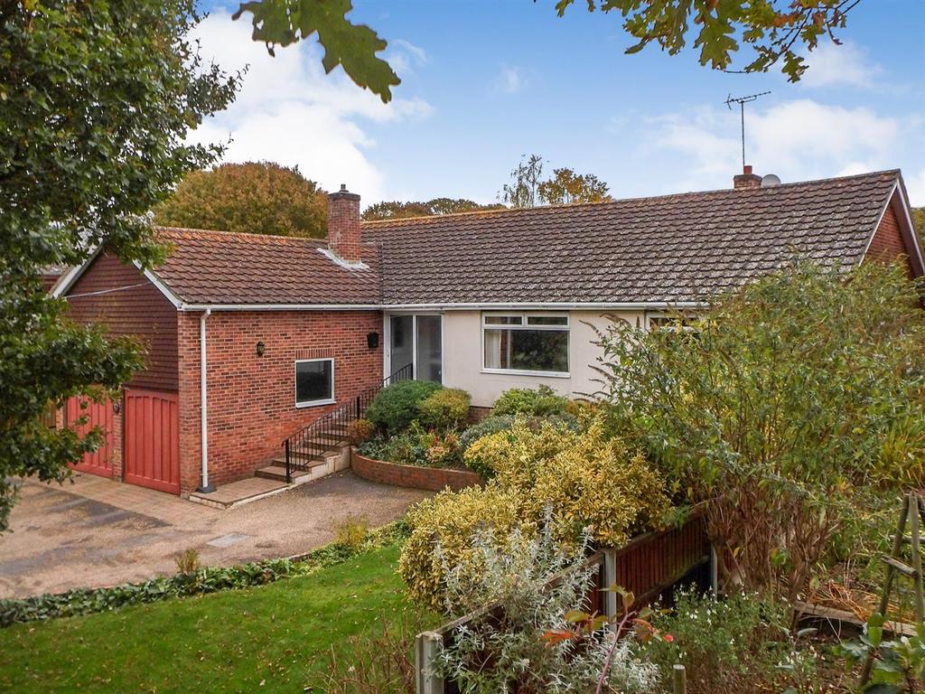 Moor Hall Lane, Danbury 3 bed detached bungalow £875,000