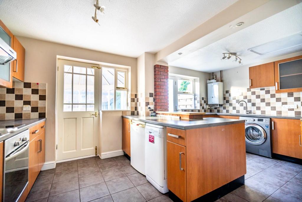 Tedder Road, York 3 bed link detached house £265,000