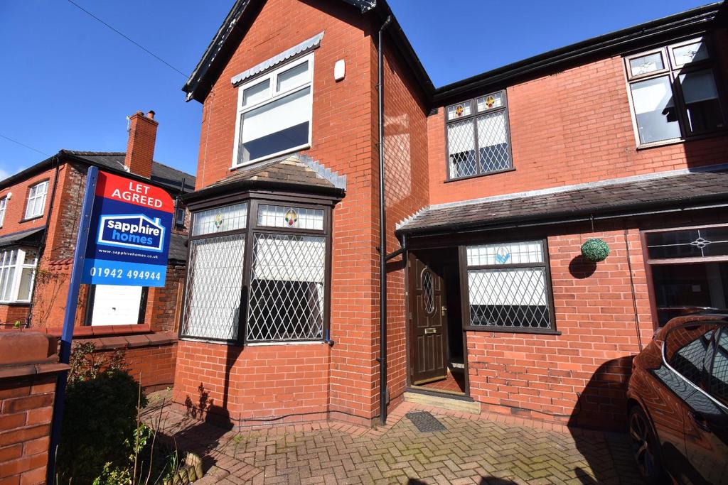 Trafalgar Road, Swinley, Wigan, WN1 2BB 3 bed semidetached house £850 pcm (£196 pw)