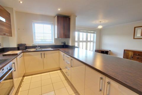 2 bedroom apartment for sale - St. Georges Court, Willerby