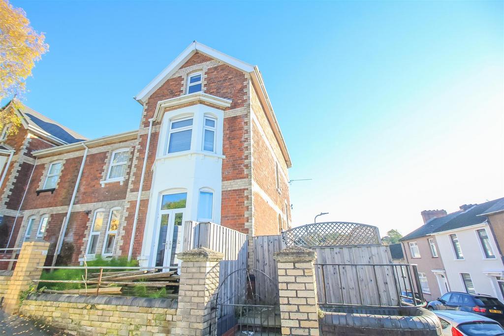 Victoria Avenue, Newport 3 bed for sale £135,000