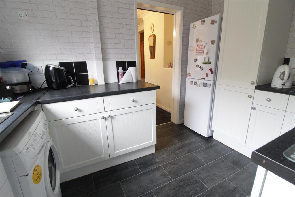 Kingsway, Darlington 3 bed end of terrace house £125,000
