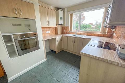 2 bedroom bungalow for sale - Kenpas Highway, Styvechale, Coventry