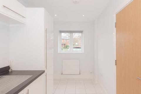 22 Farmside Place, Epsom, KT19 8GW