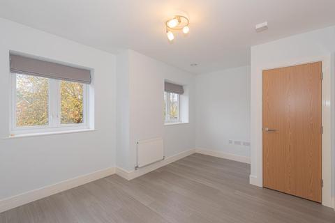 22 Farmside Place, Epsom, KT19 8GW