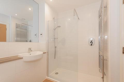 22 Farmside Place, Epsom, KT19 8GW