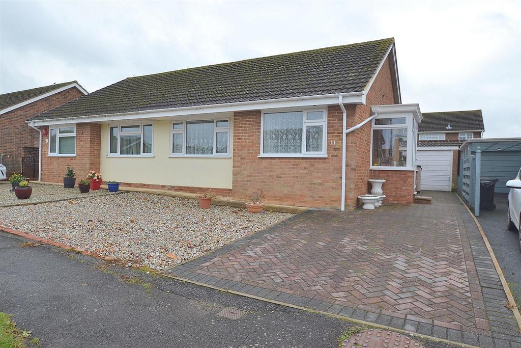 Farne Close, Hailsham 2 bed semidetached bungalow £295,000