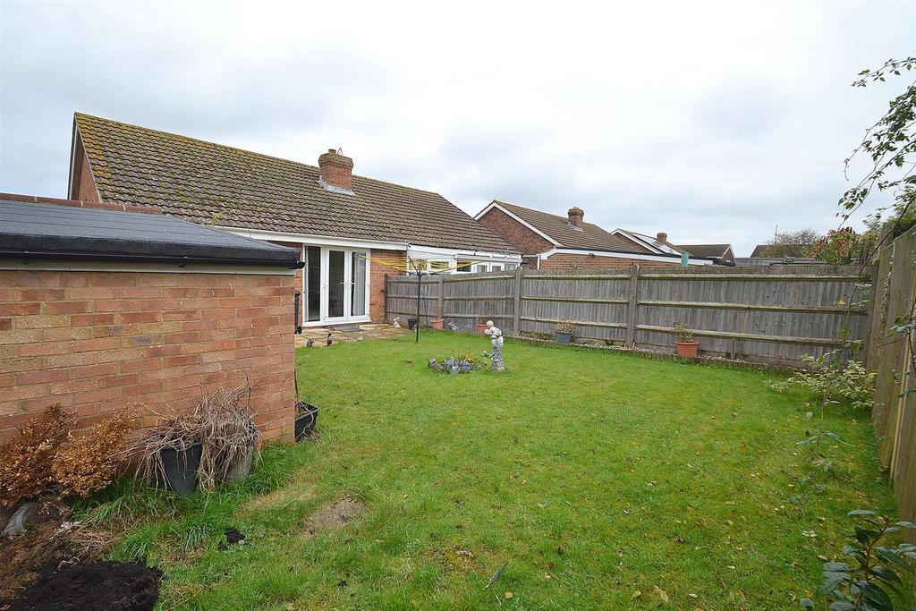 Farne Close, Hailsham 2 bed semidetached bungalow £295,000