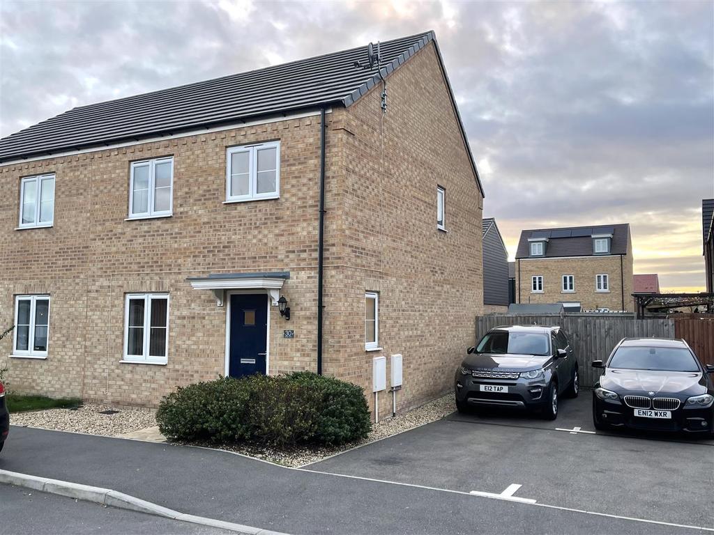 Saltern Drive, Spalding 3 bed terraced house £210,000