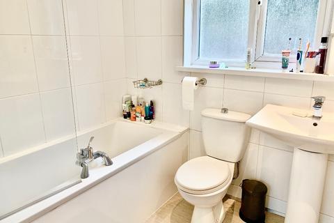 6 bedroom semi-detached house to rent - King Edward Street, St Davids, Exeter, EX4
