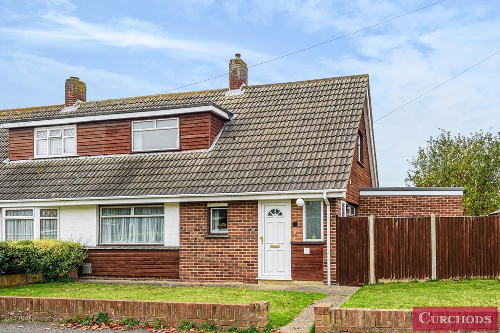 Bush Road, Shepperton, TW17 2 bed semidetached house £500,000