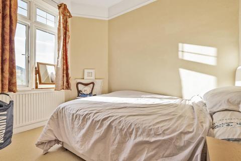58 Newstead Road, London, SE12 0TB