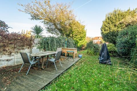 58 Newstead Road, London, SE12 0TB