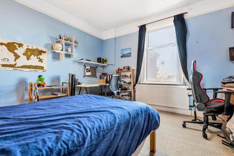 58 Newstead Road, London, SE12 0TB