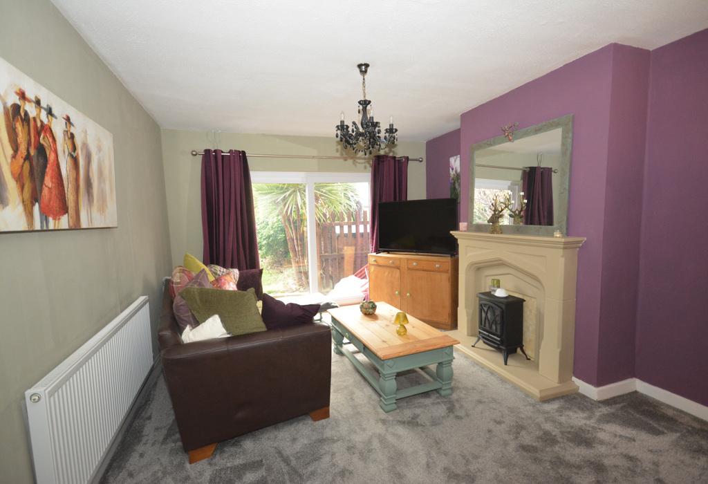 Walgrove Avenue, Chesterfield, S40 2PU 3 bed semidetached house £150,000