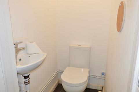 1 bedroom in a house share to rent, Field Terrace Road, Newmarket