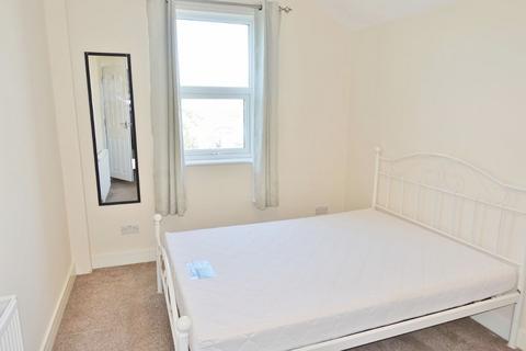 1 bedroom in a house share to rent, Field Terrace Road, Newmarket