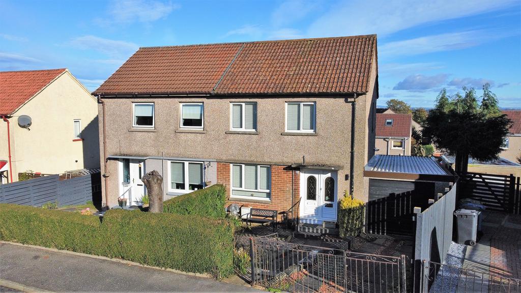 Fenwick Drive, Barrhead G78 2 bed semidetached house £115,000