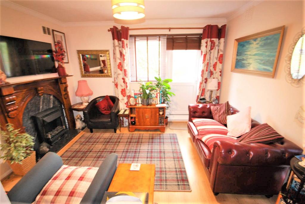 Sunderland Road, Gateshead 2 bed flat £65,000