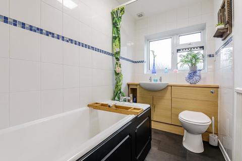 195 Cabell Road, Guildford, GU2 8JN