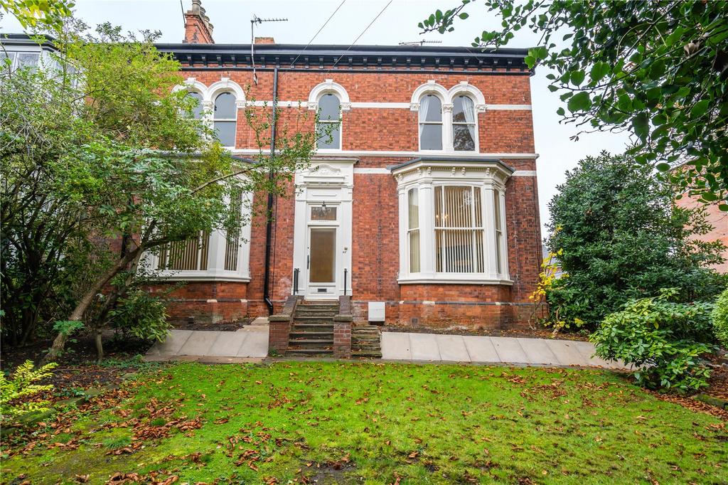 Bargate, Grimsby, DN34 3 bed apartment £285,000
