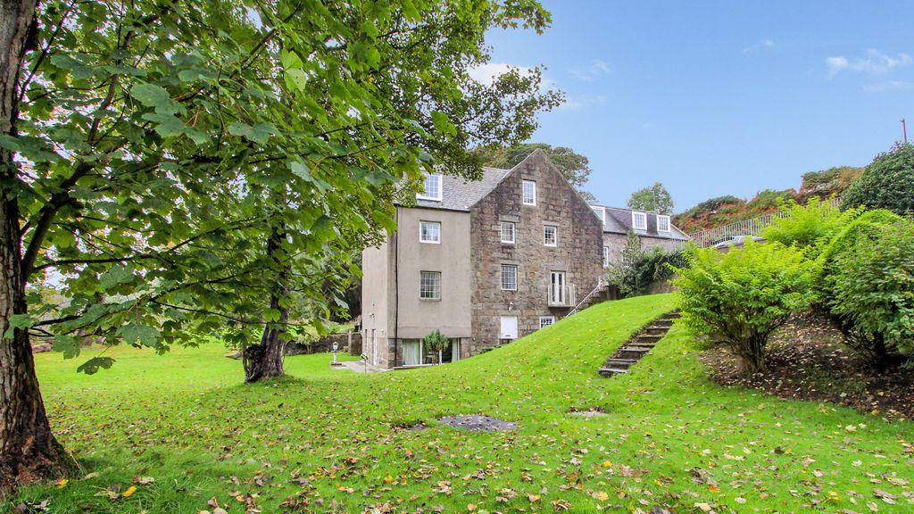 View of Property at Front