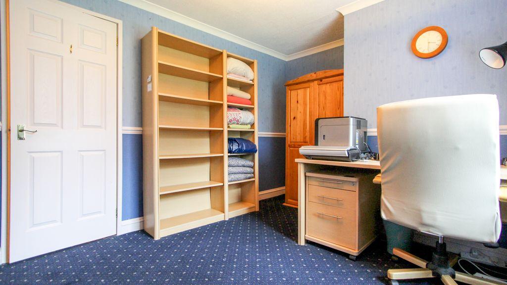 Bedroom 2 (Double)