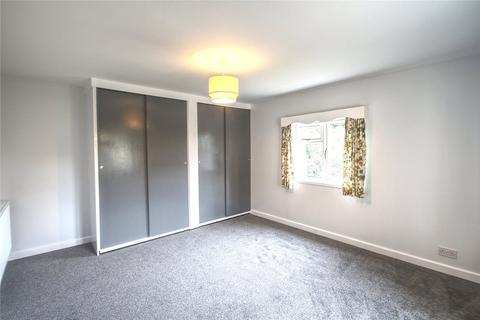 3 bedroom bungalow to rent, Coggeshall Road, Earls Colne, Colchester, CO6