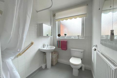 22 Gloucester Avenue, Northampton, NN4 8QE