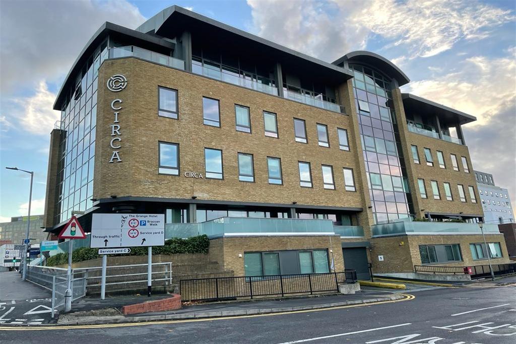 1 bedroom Apartment 1st Floor in Bracknell 1 bed apartment £925 pcm