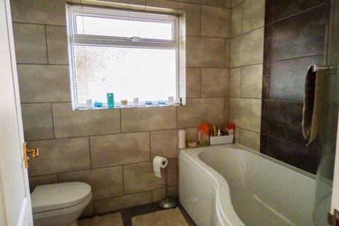 16 Ancaster Road, Whickham, Newcastle Upon Tyne, NE16 5BE