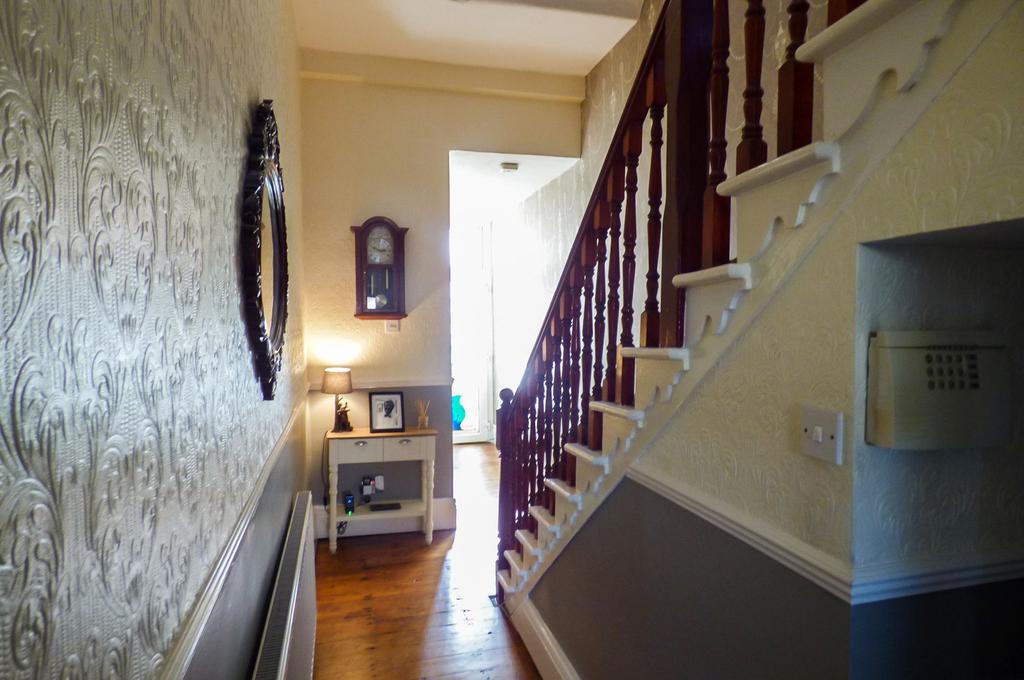 Alma Place, North Shields, Tyne and Wear, NE29 0LZ 5 bed terraced house
