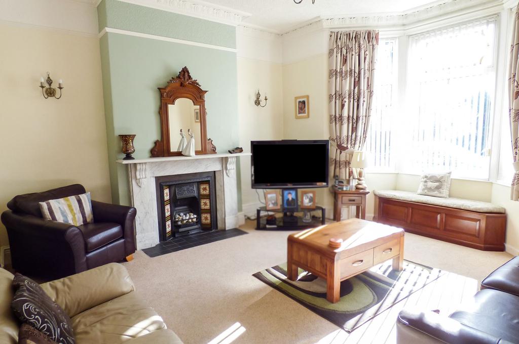Alma Place, North Shields, Tyne and Wear, NE29 0LZ 5 bed terraced house