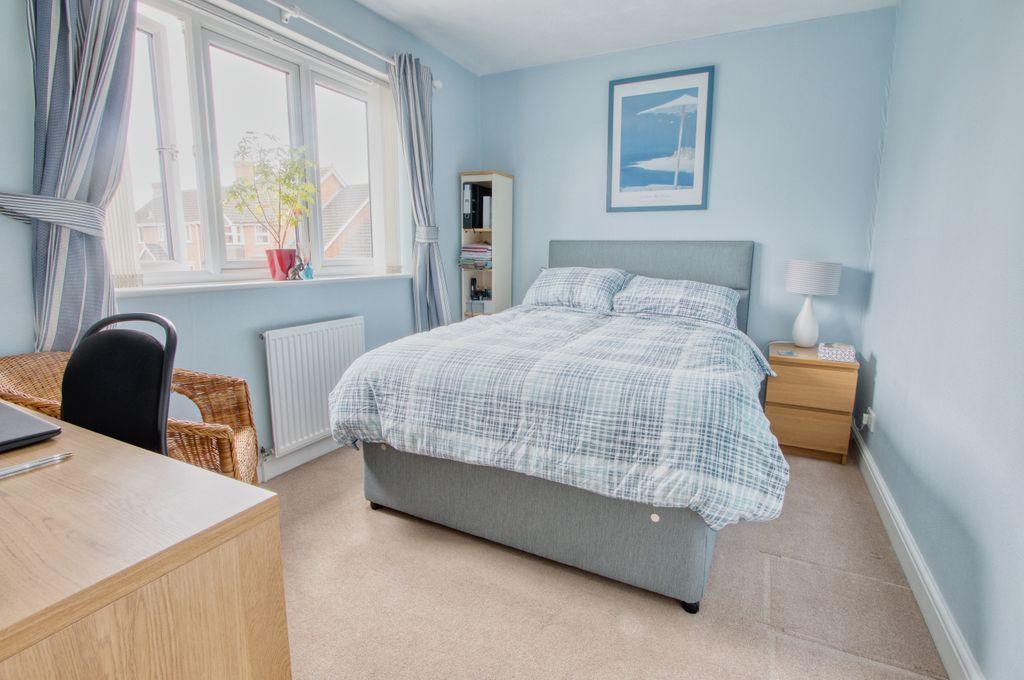 Bedroom 2 (Double)