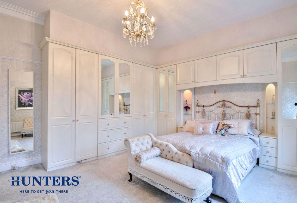 Bedroom 1 (2)