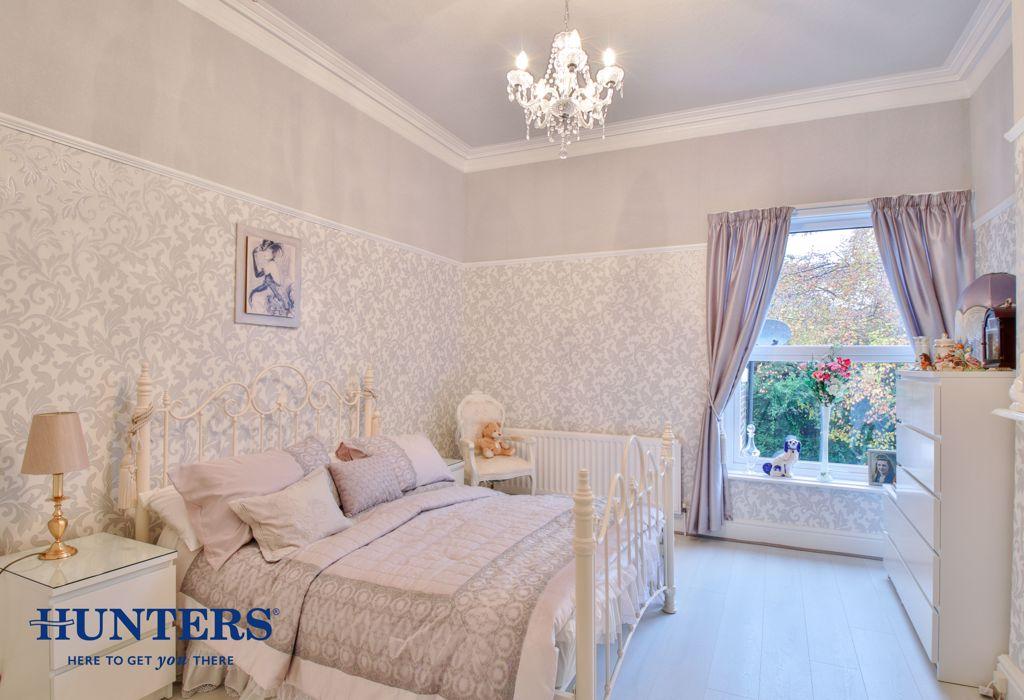 Bedroom 2 (2)