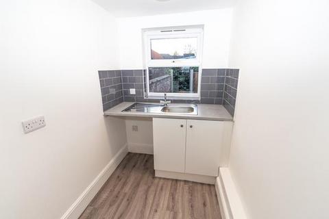 2 bedroom terraced house to rent, 7 Walthall Street, Crewe, CW2