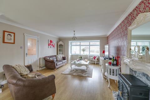 153 Raphael Drive, Shoeburyness, Southend-on-sea, SS3 9UR
