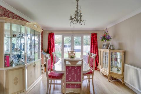 153 Raphael Drive, Shoeburyness, Southend-on-sea, SS3 9UR