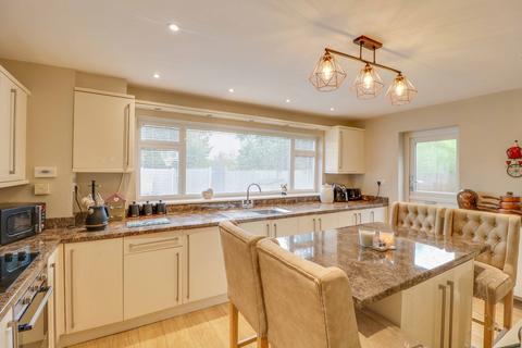 153 Raphael Drive, Shoeburyness, Southend-on-sea, SS3 9UR