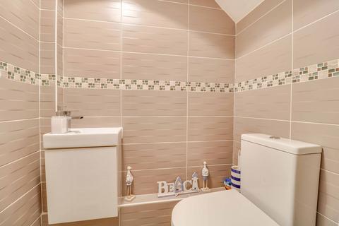 153 Raphael Drive, Shoeburyness, Southend-on-sea, SS3 9UR