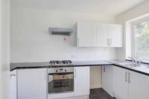 2 bedroom maisonette to rent, Woodford Court, Birchington, CT7