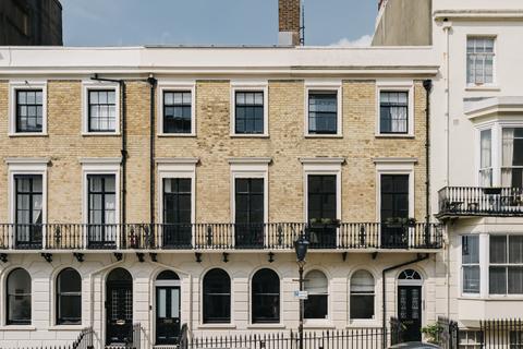Maisonette, 3 Belgrave Place, Brighton, BN2 1EL