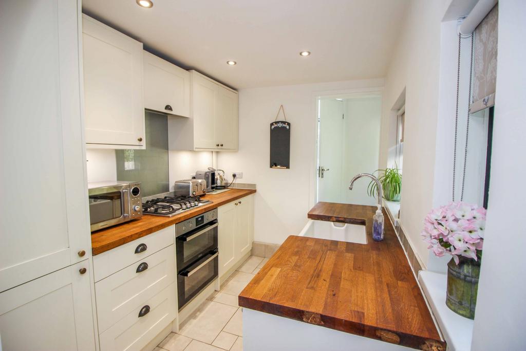 Primrose Road, Upper Halling, Kent... 3 bed semidetached house £310,000