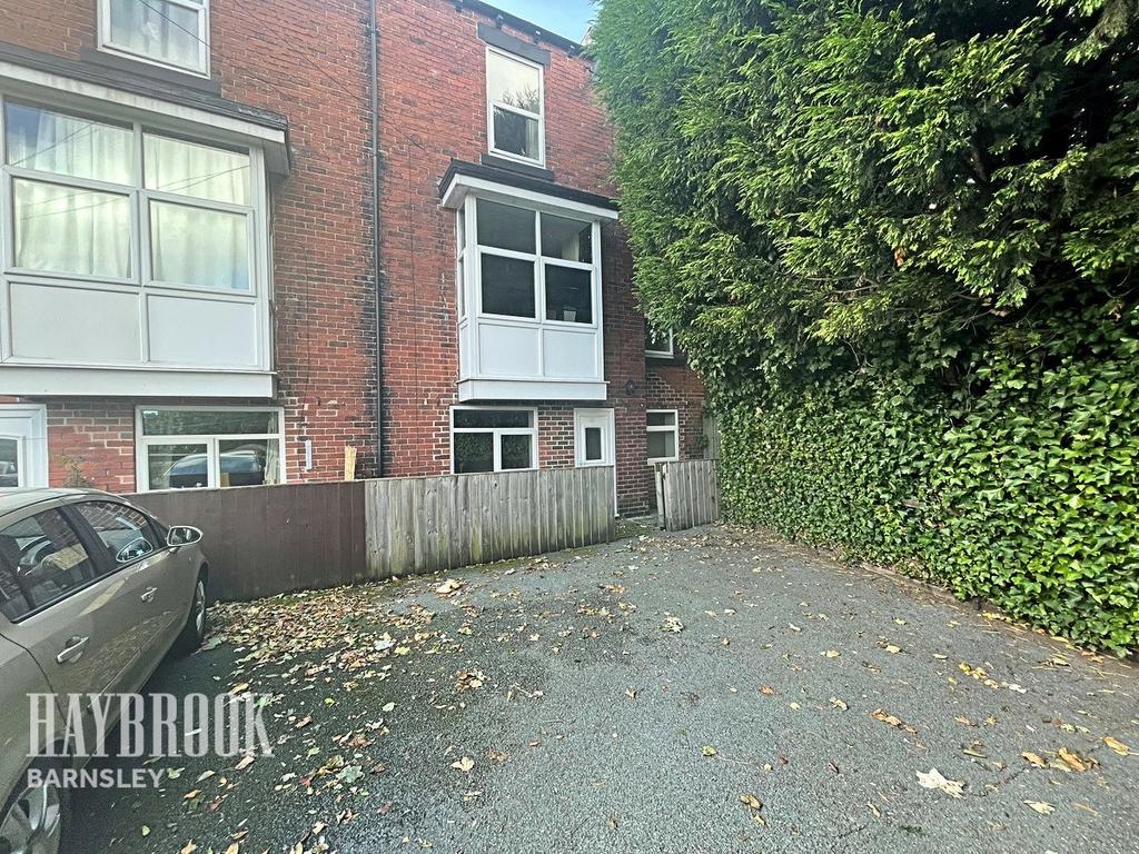 Huddersfield Road, Barnsley 2 bed apartment £57,500